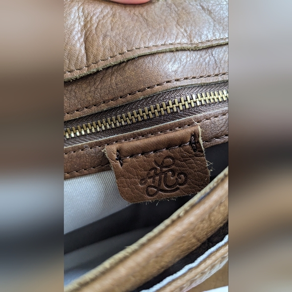 Rarely used Brown leather shoulder bag. - Picture 8 of 10